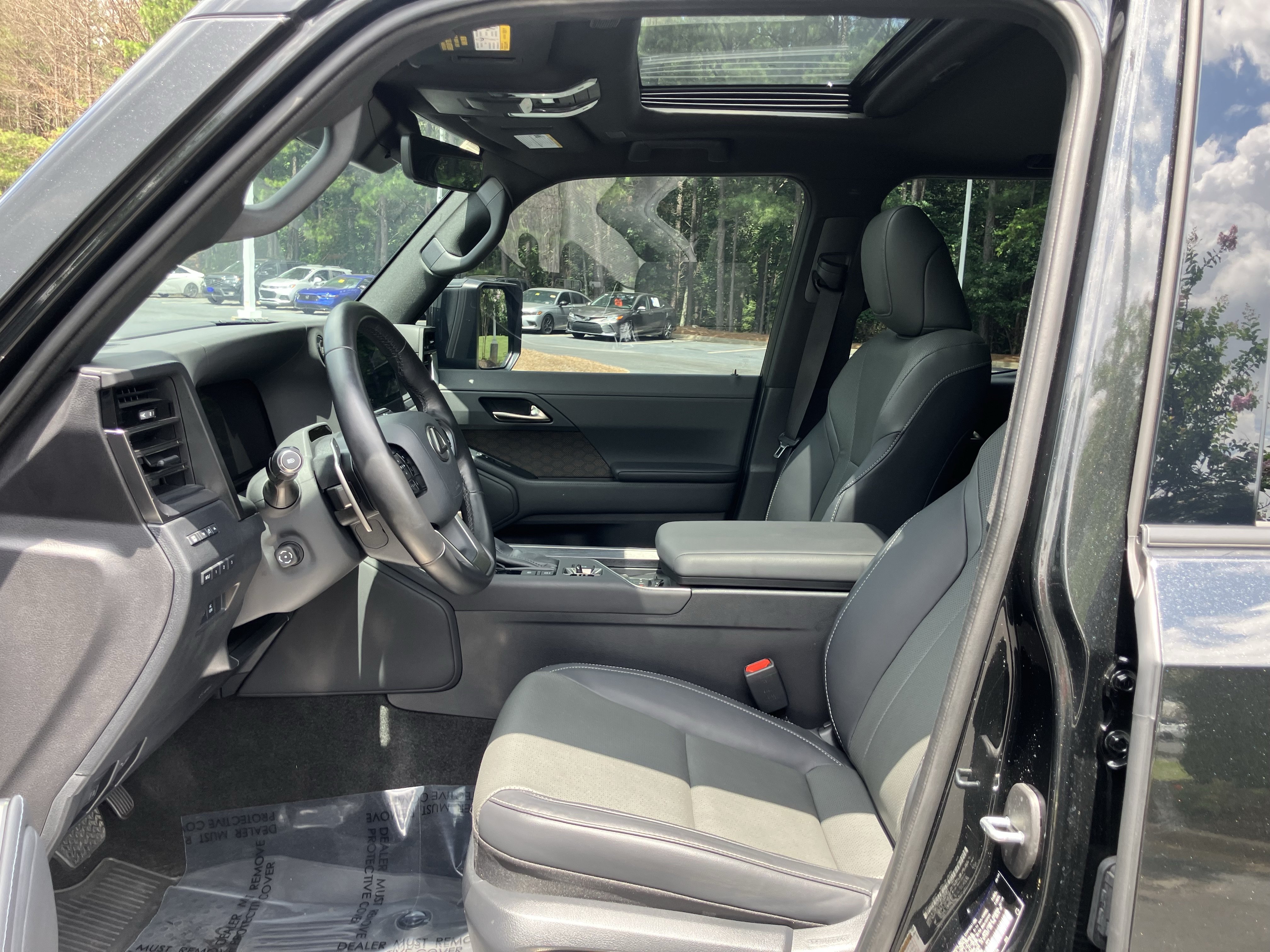 Used 2024 Lexus GX 550 w/ Cold Area Package AWD/4WD image 16