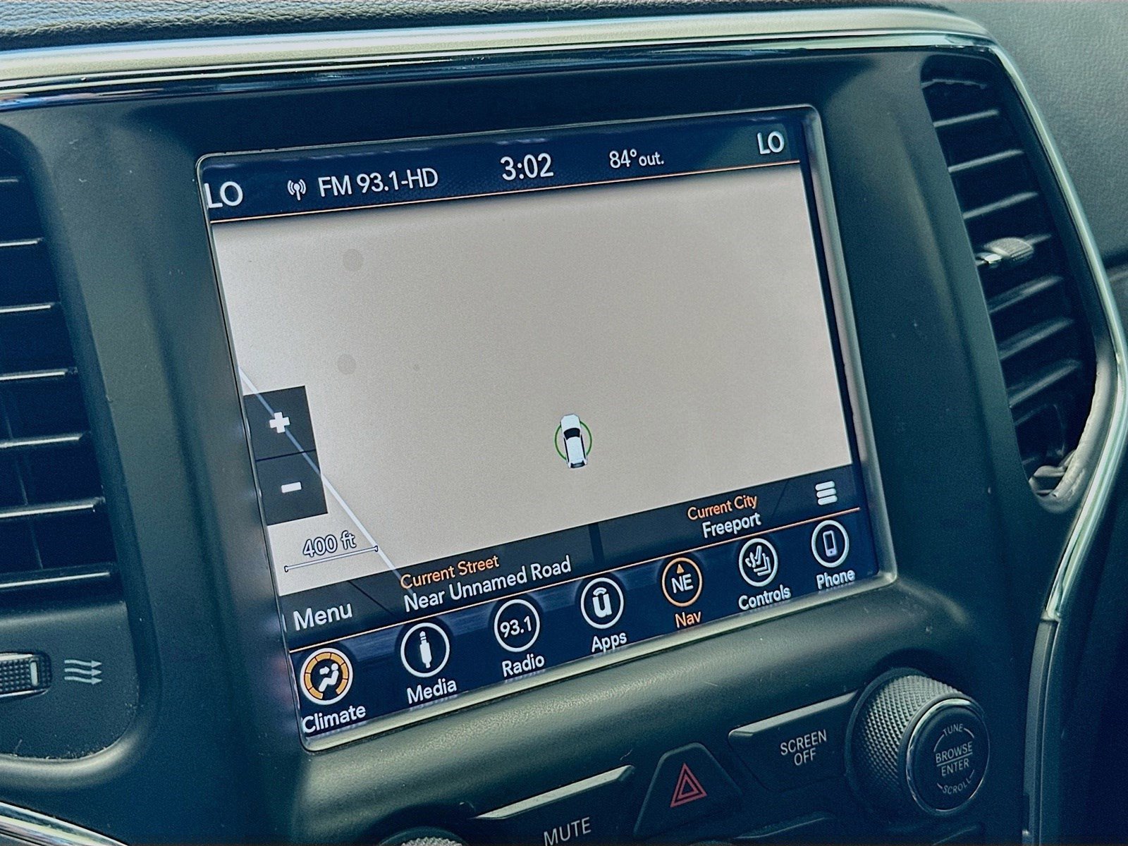 Used 2018 Jeep Grand Cherokee Altitude image 9