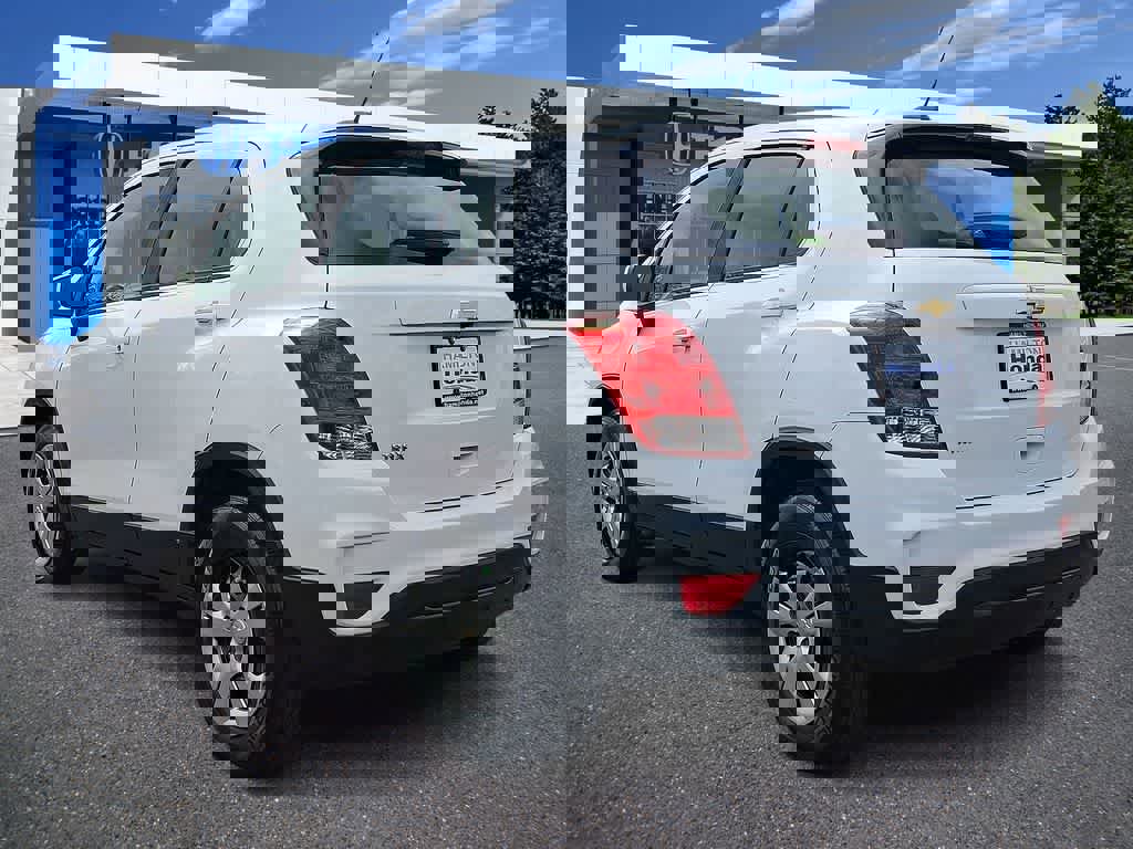 Used 2017 Chevrolet Trax LS FWD image 22