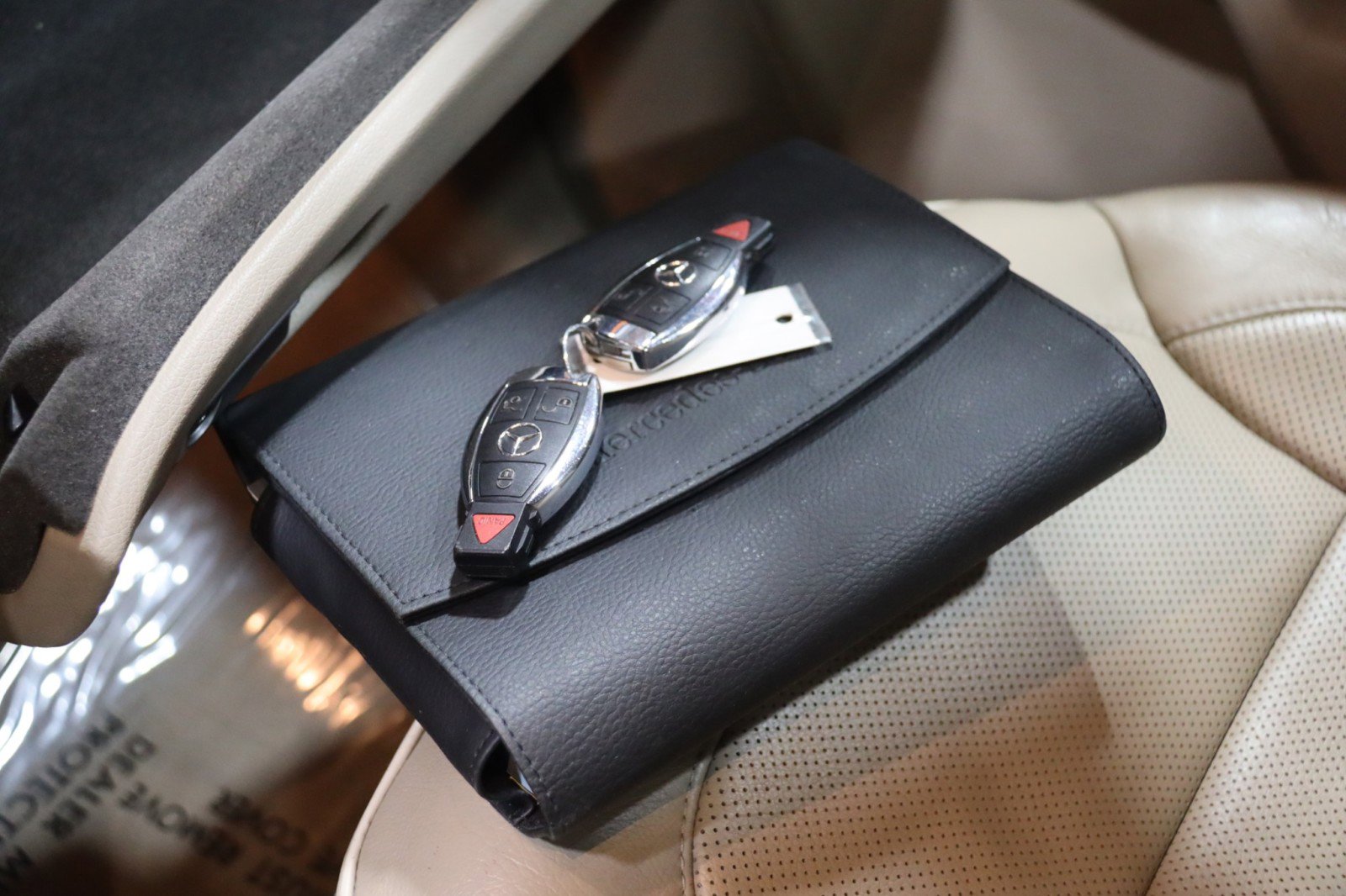 Used 2013 Mercedes-Benz GL 550 4MATIC AMG Sport 4dr Suv image 35