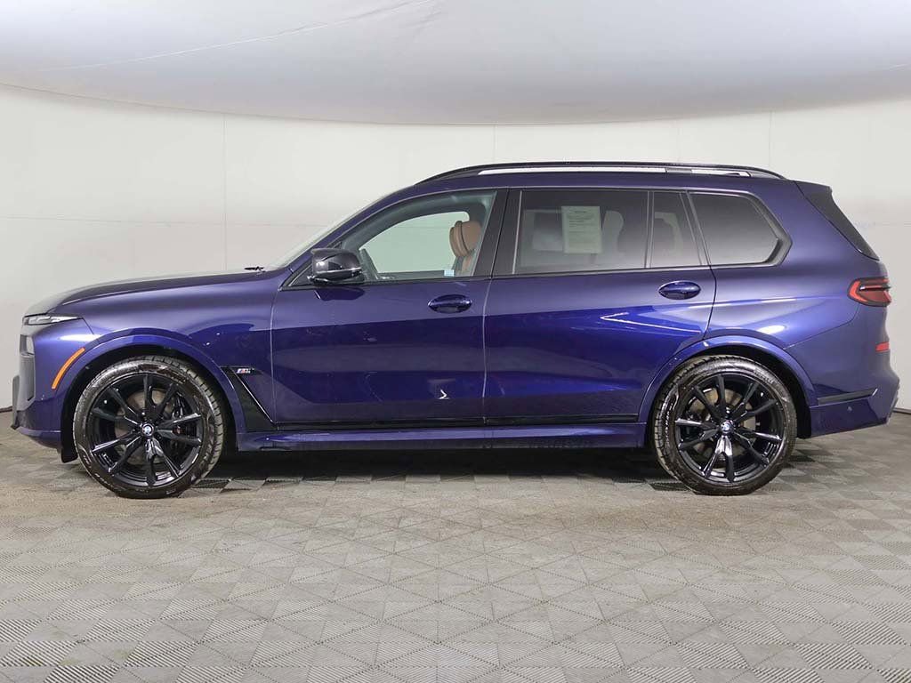 Used 2024 BMW X7 M60i image 20