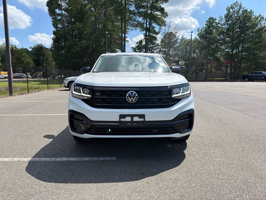 Used 2023 Volkswagen Atlas SEL R-Line AWD/4WD image 3