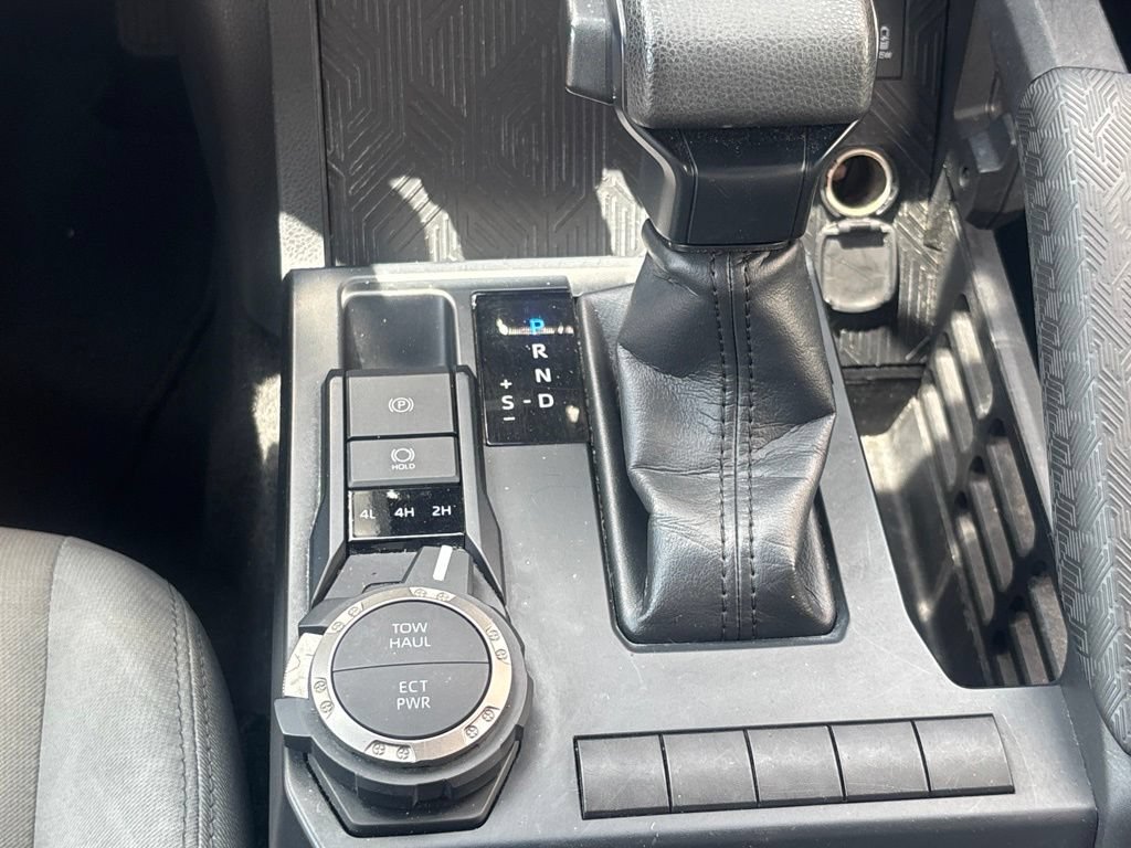 Used 2024 Toyota Tacoma SR5 AWD/4WD image 15