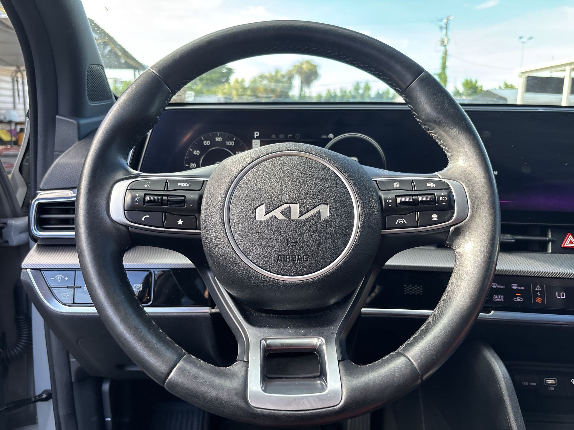 Used 2023 Kia Sportage SX AWD/4WD image 11