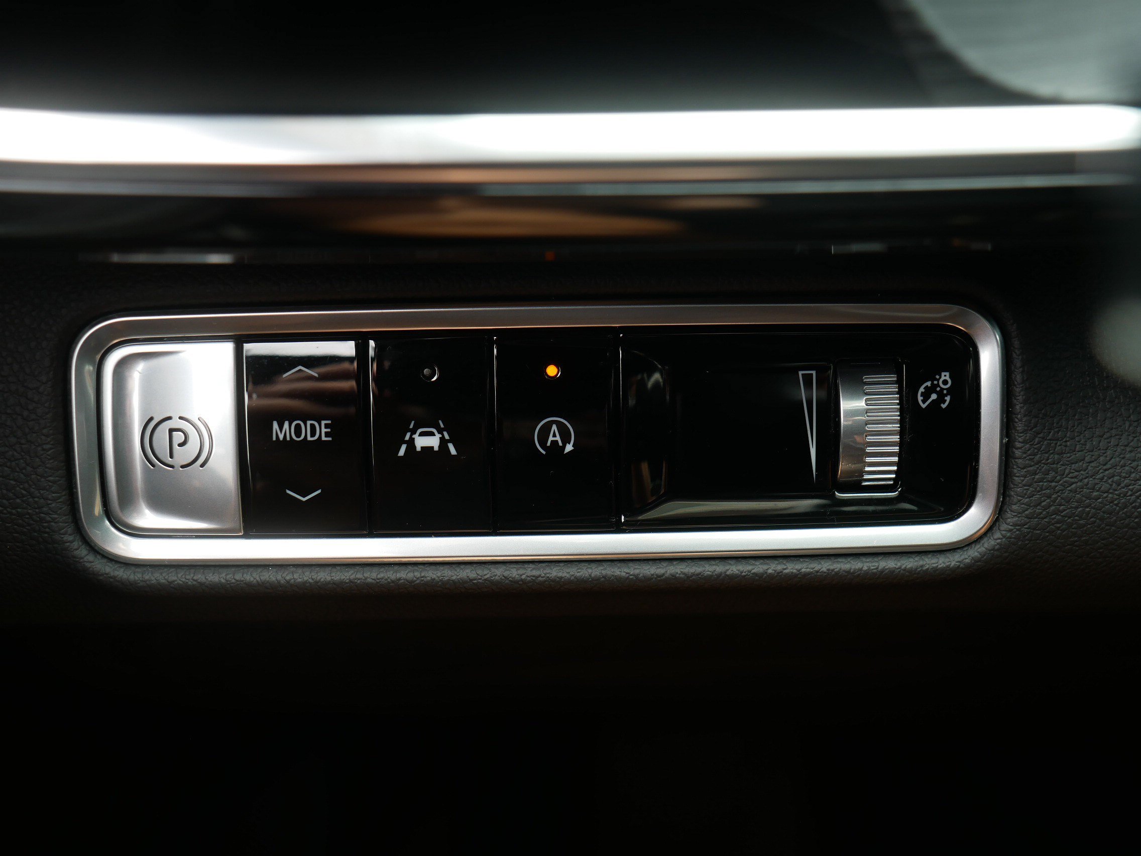 Used 2025 Buick Envision Preferred AWD/4WD image 26