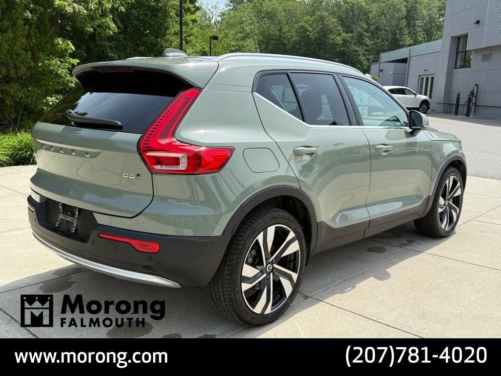 Used 2023 Volvo XC40 B5 Plus w/ Driver Assist Package AWD/4WD image 11