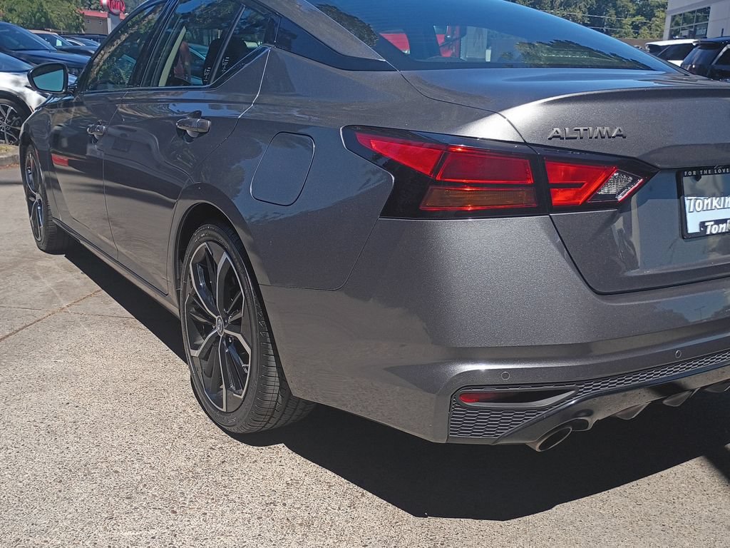 Used 2024 Nissan Altima 2.5 SR FWD image 6