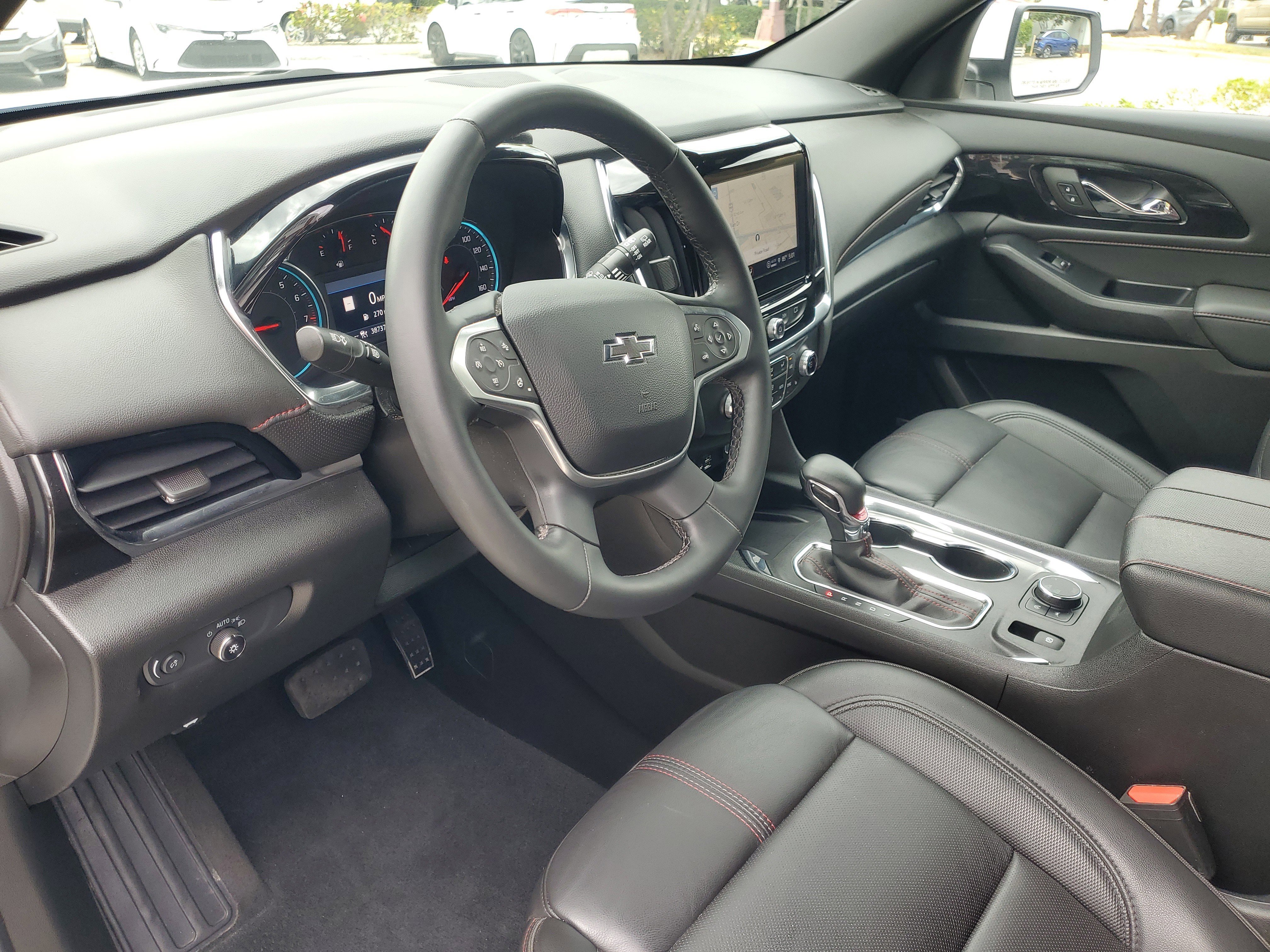 Used 2023 Chevrolet Traverse RS image 20