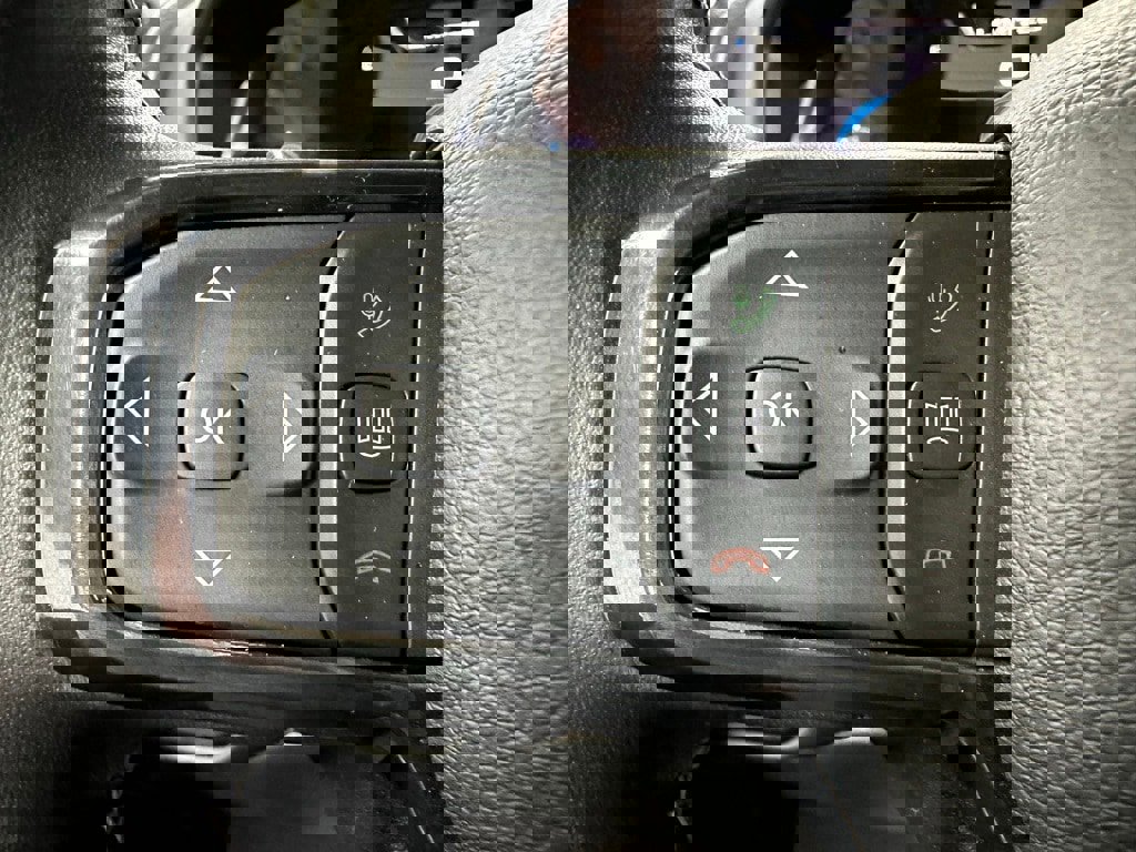 Used 2024 RAM 2500 Limited image 20