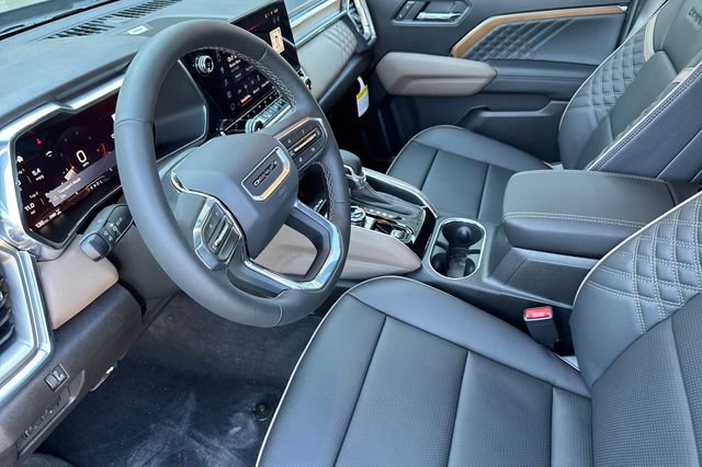 New 2026 GMC Canyon Denali w/ LPO, Denali Black Edition image 10