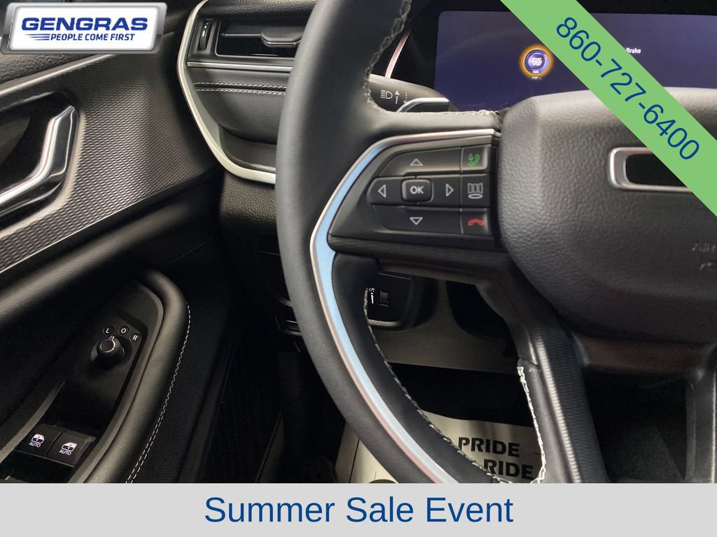 Used 2024 Jeep Grand Cherokee Altitude AWD/4WD image 21