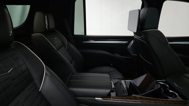 Certified 2026 Cadillac Escalade ESV Platinum Sport image 24