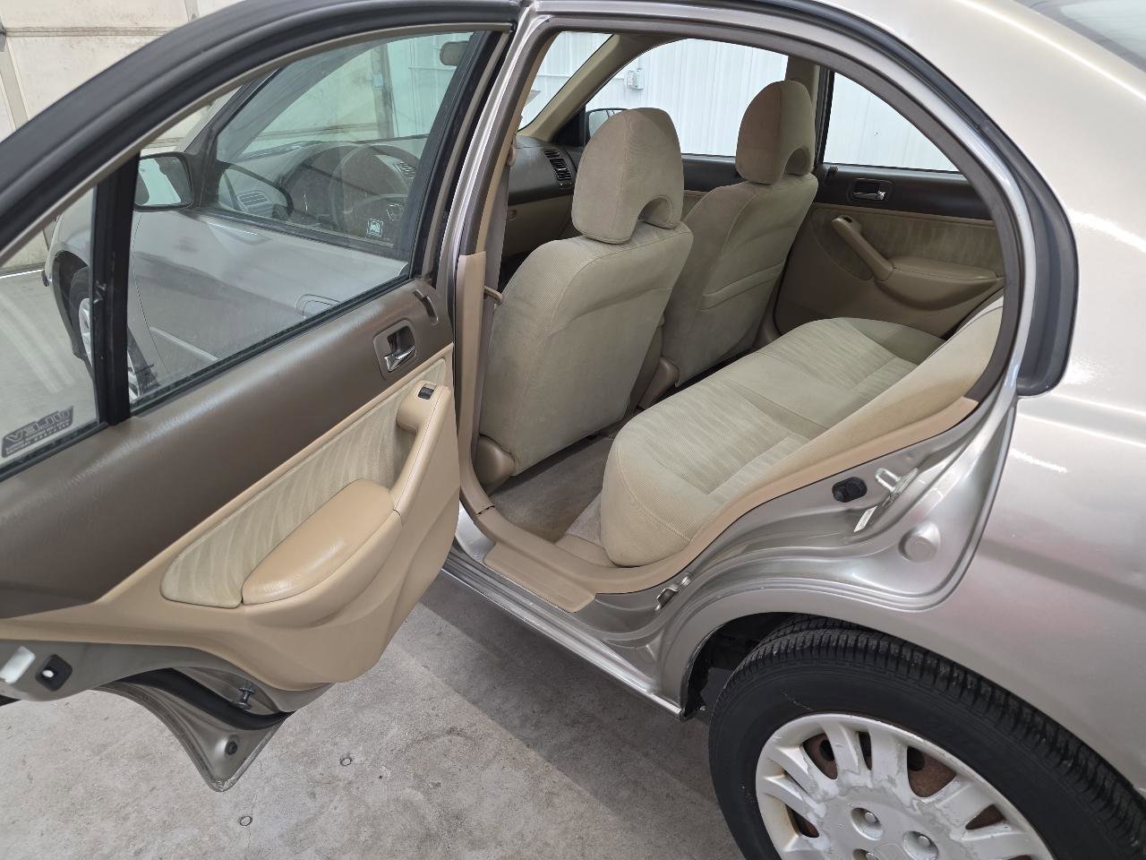 Used 2005 Honda Civic LX image 29