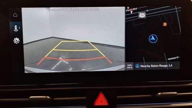 Used 2025 Hyundai Elantra SEL image 30