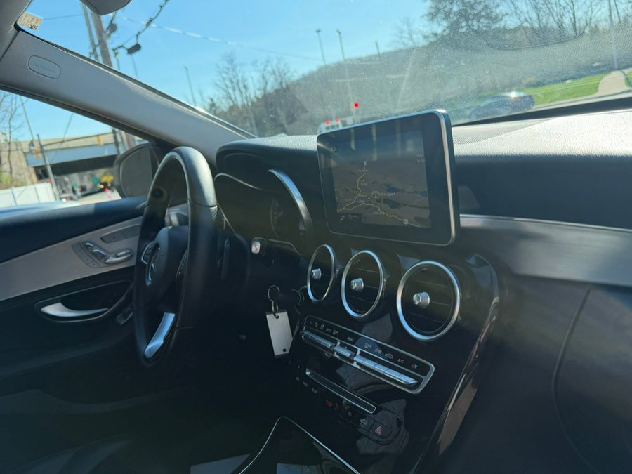 Used 2015 Mercedes-Benz C 300 4MATIC Sedan image 26