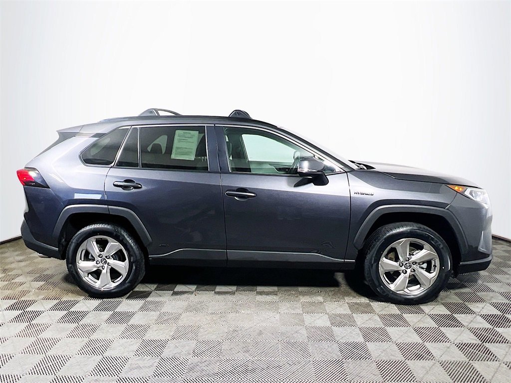 Certified 2021 Toyota RAV4 XLE Premium image 9