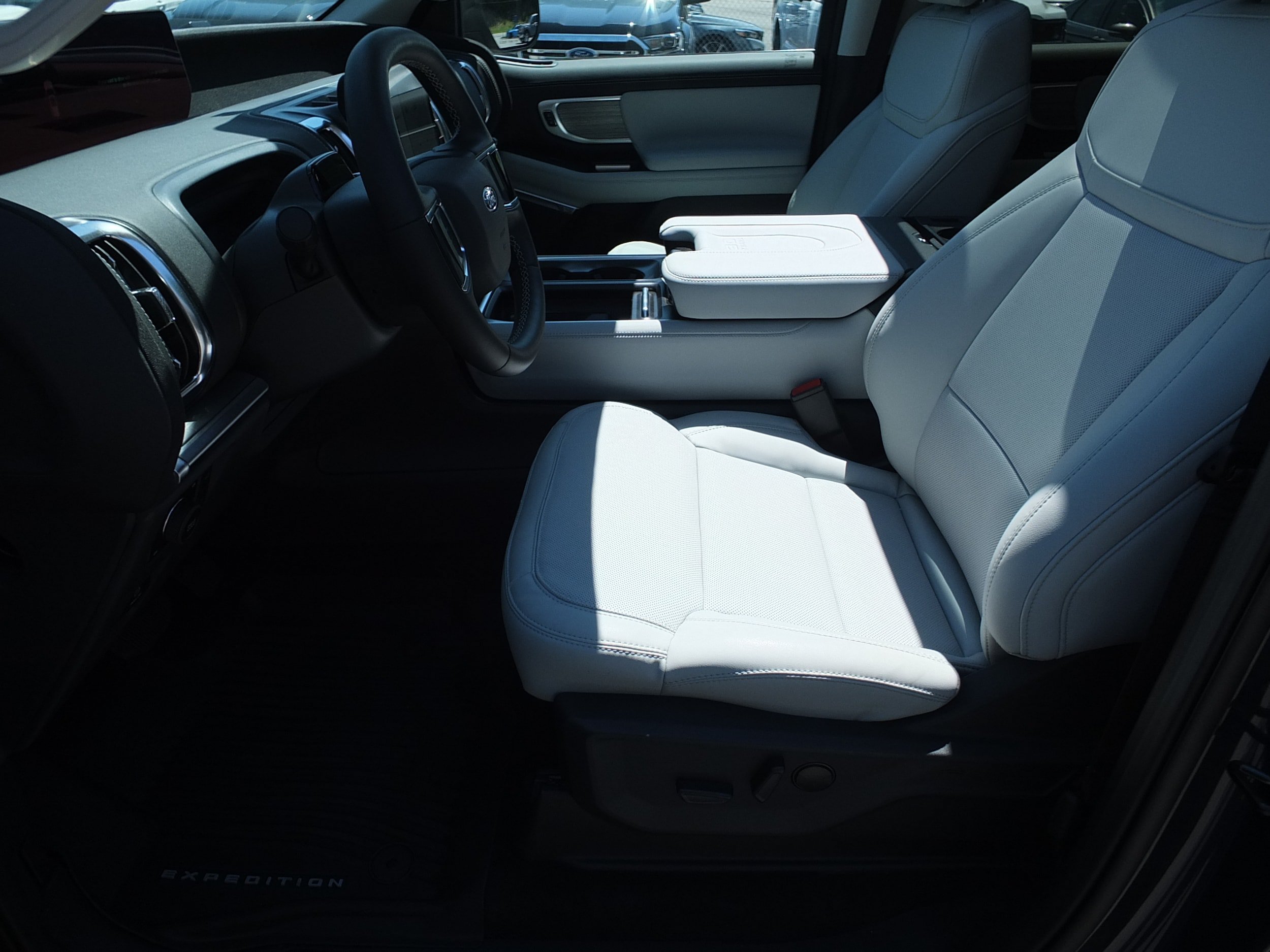 New 2027 Ford Expedition Max Platinum AWD/4WD image 12