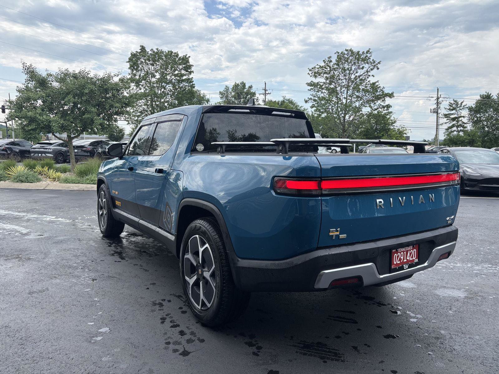 Used 2022 Rivian R1T Adventure AWD/4WD image 7