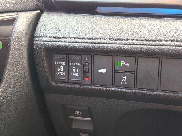 Used 2025 Honda Odyssey Touring image 29