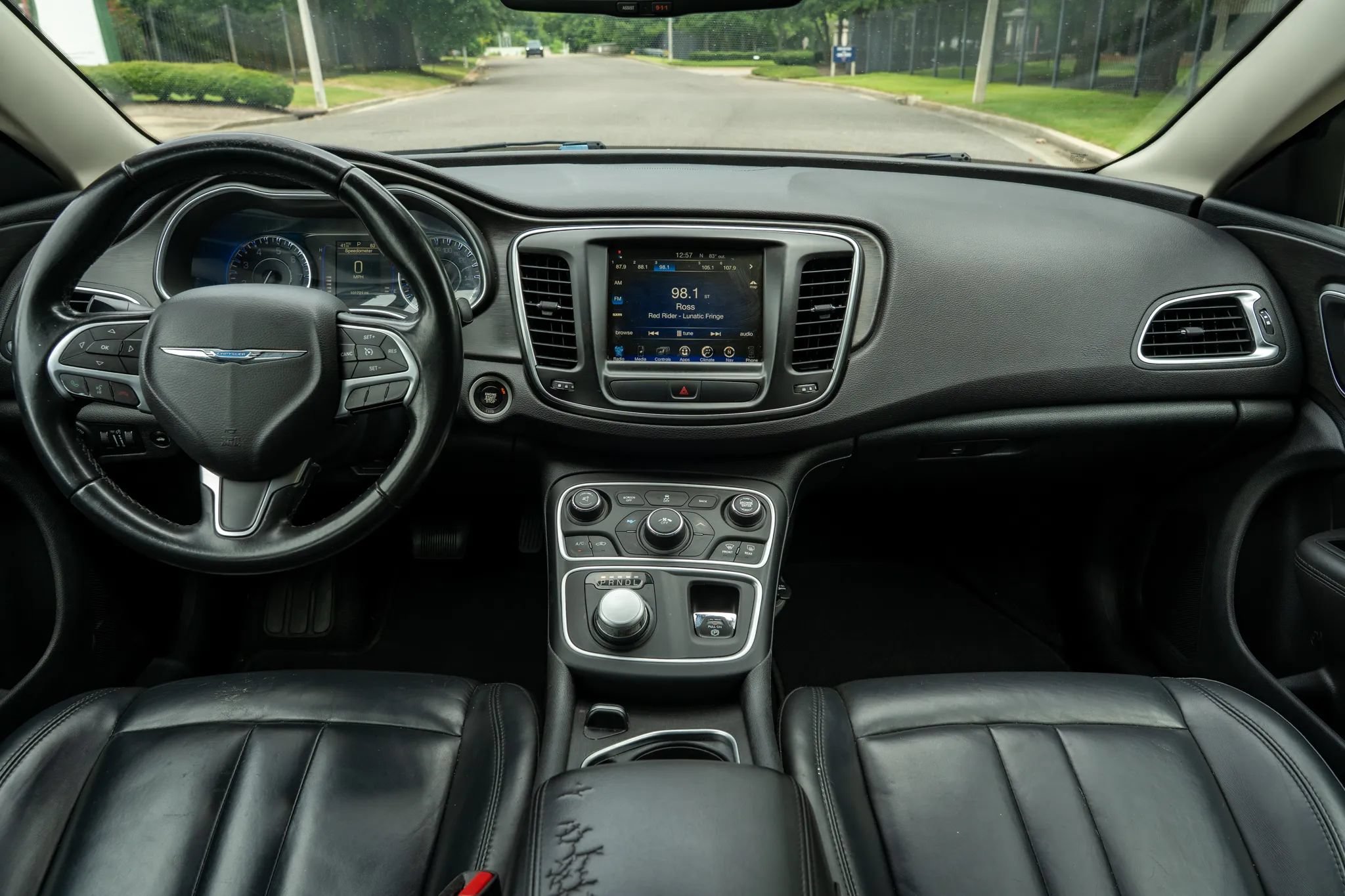 Used 2017 Chrysler 200 Limited Platinum FWD image 16