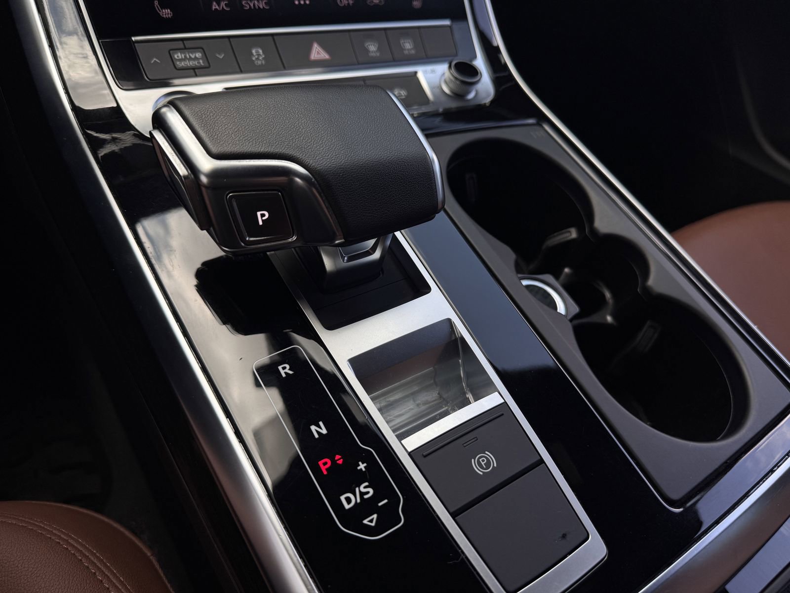 Used 2023 Audi Q7 2.0T Premium w/ Convenience Package image 21