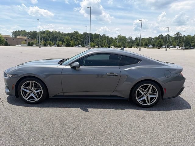 Used 2024 Ford Mustang Coupe RWD image 11