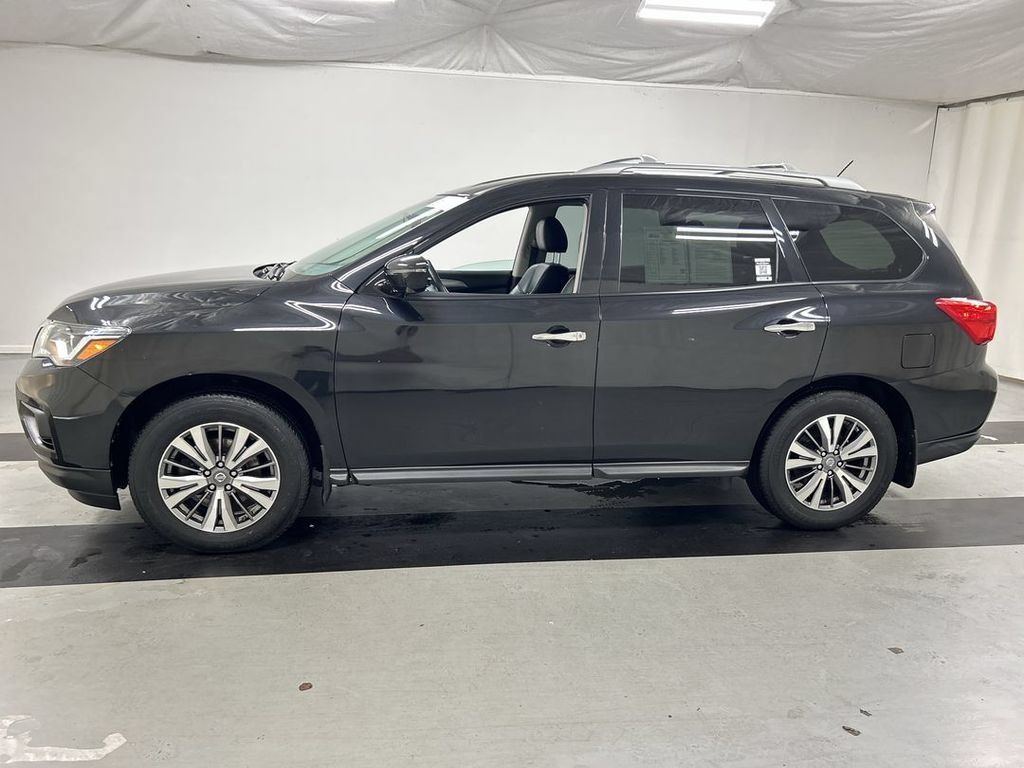 Used 2017 Nissan Pathfinder SL w/ Trailer Tow Package AWD/4WD image 6