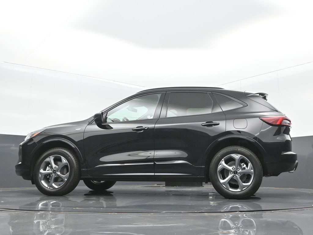 Used 2024 Ford Escape ST-Line image 14
