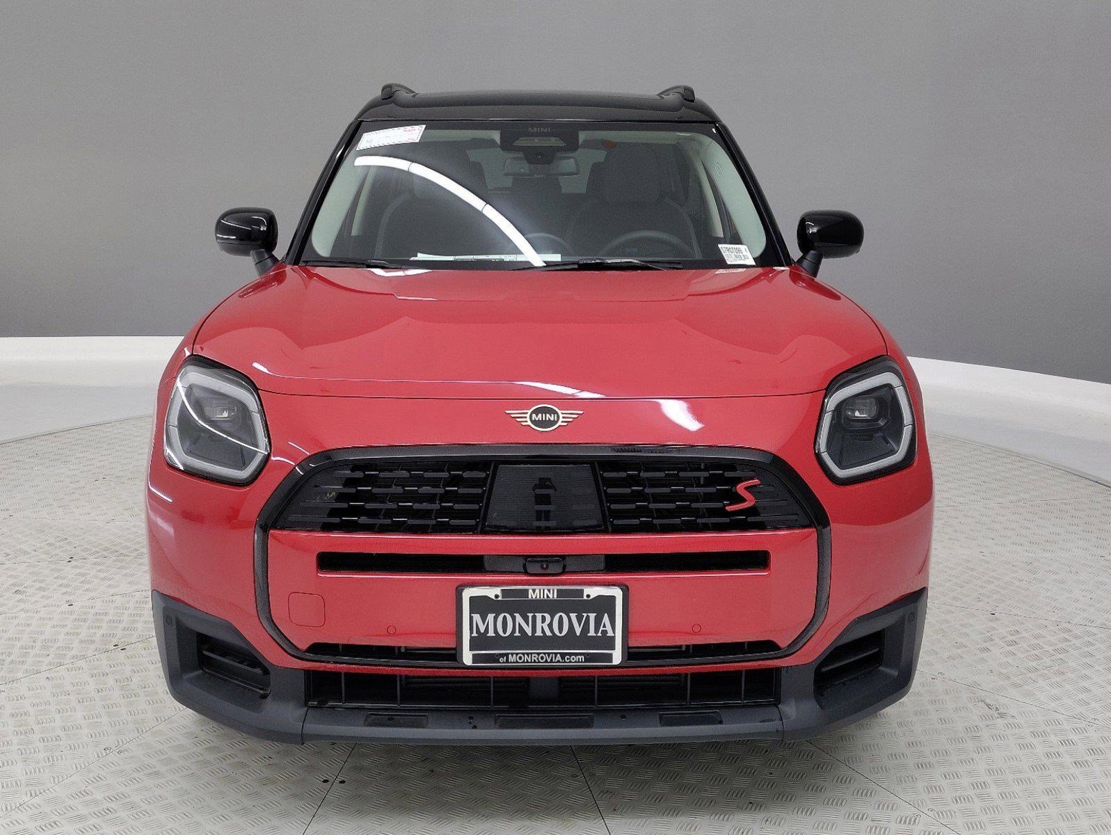 Used 2025 MINI Cooper Countryman S w/ Comfort Package Max AWD/4WD image 2