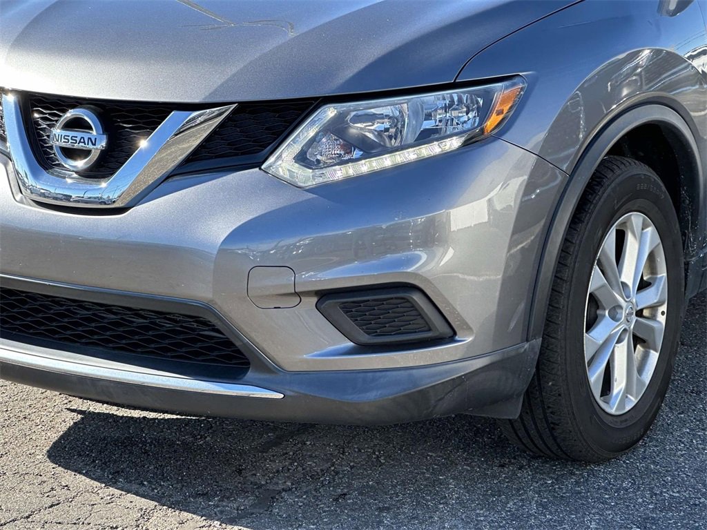 Used 2016 Nissan Rogue SV image 8