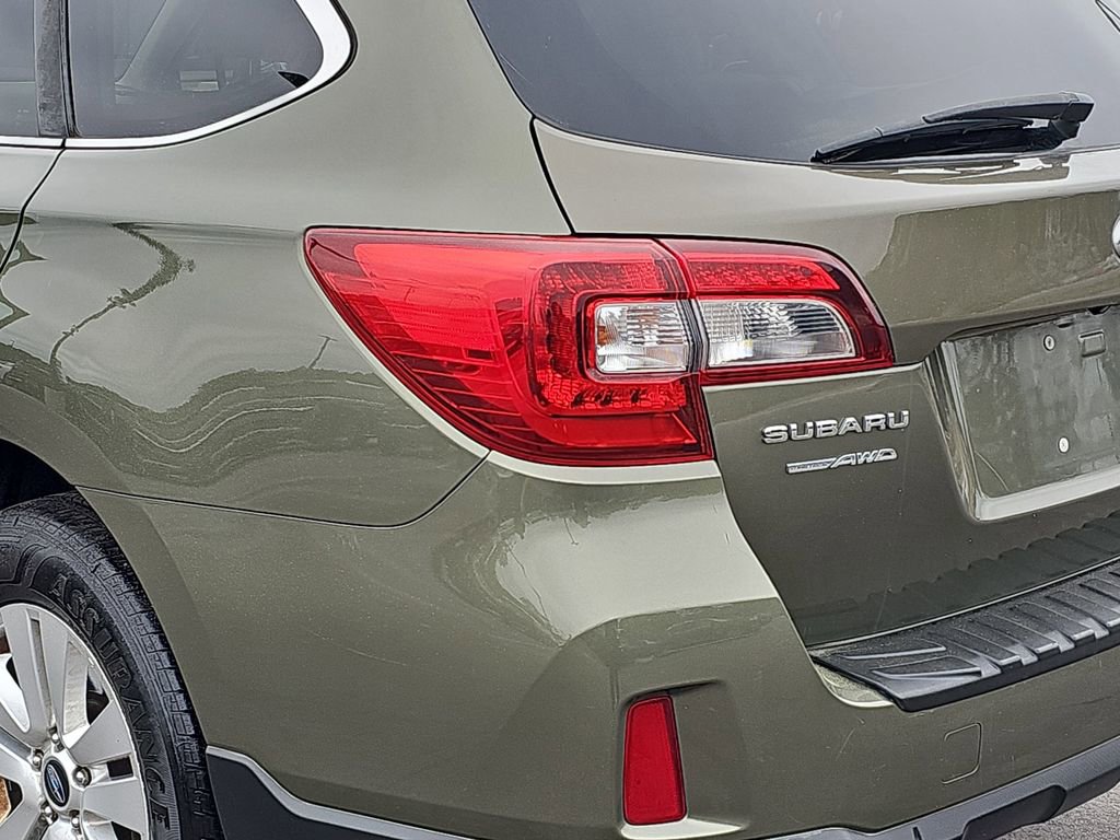 Used 2017 Subaru Outback 2.5i Premium image 36