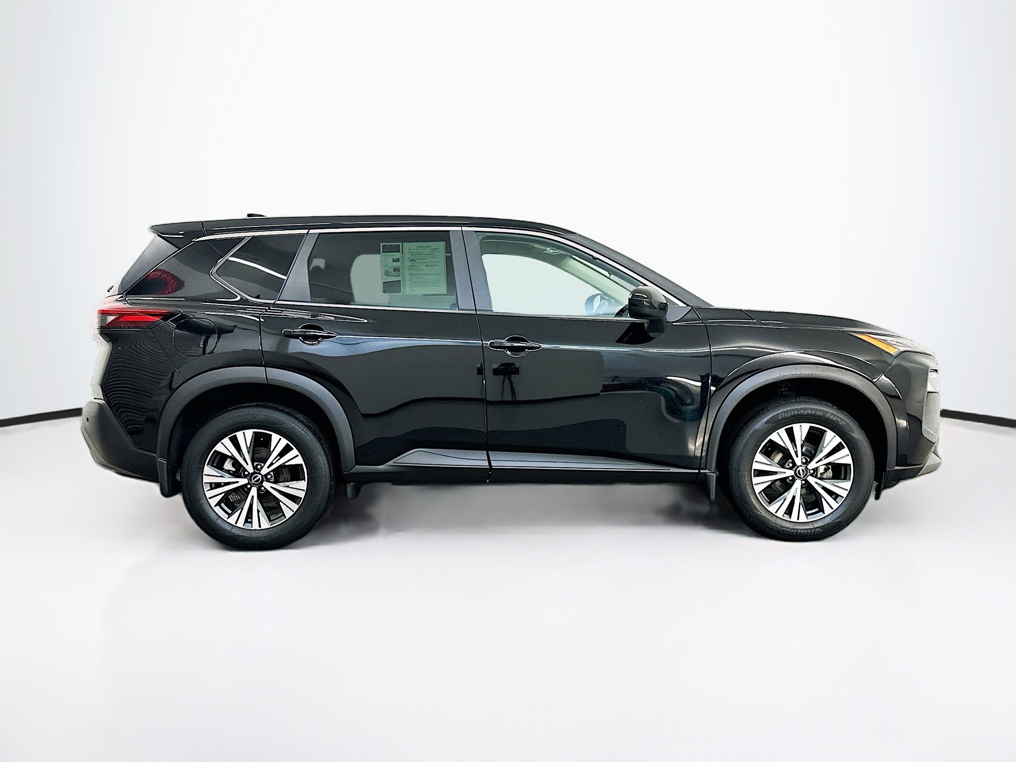 Used 2023 Nissan Rogue SV AWD/4WD image 10