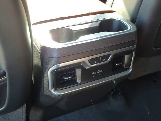 Used 2024 GMC Sierra 2500 Denali Ultimate AWD/4WD image 18