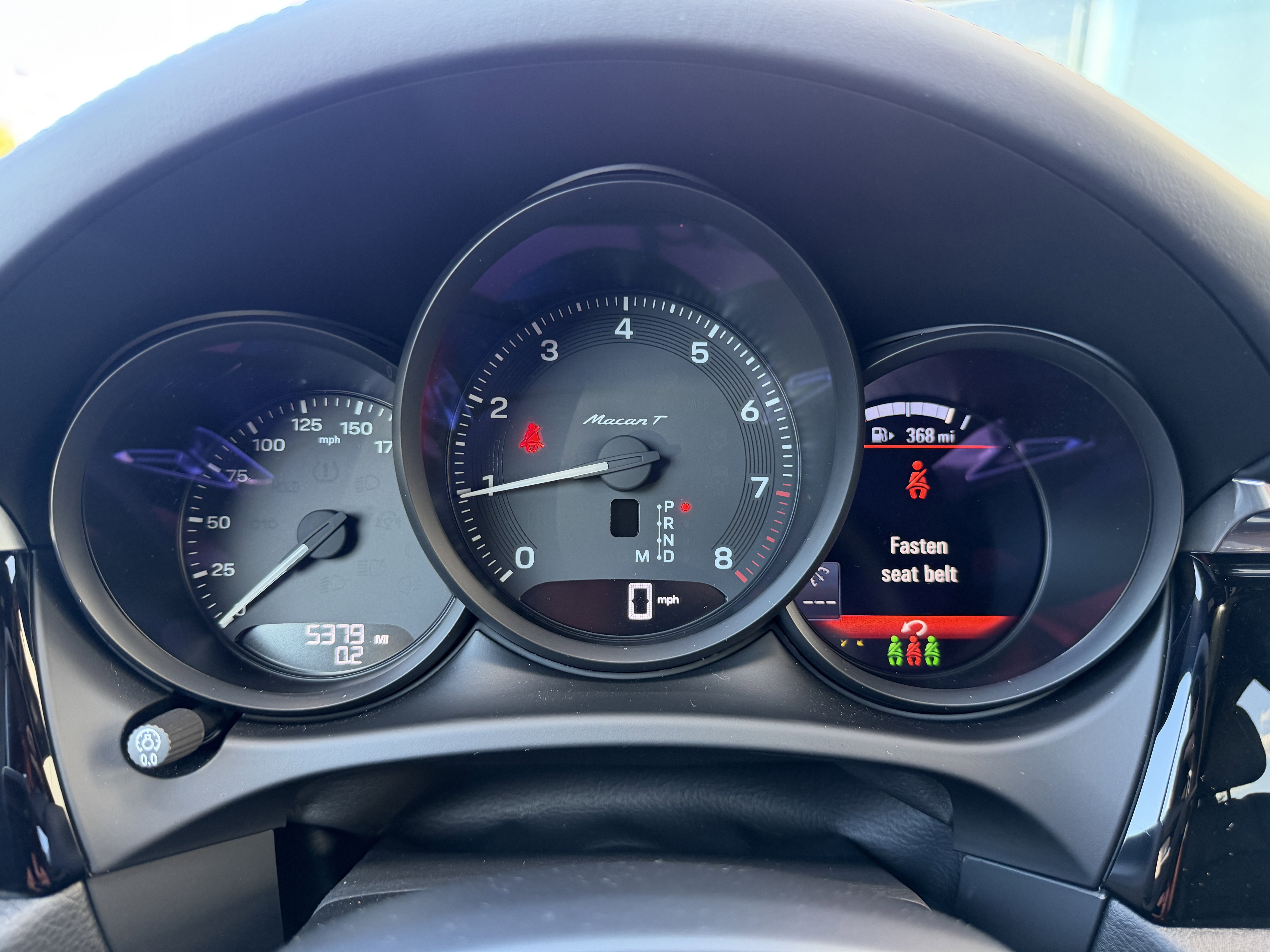 Certified 2025 Porsche Macan Turbo image 38