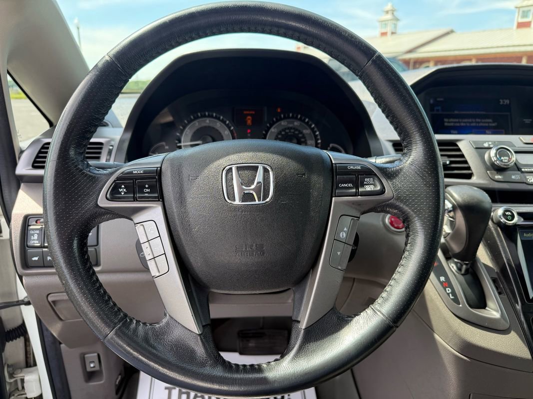 Used 2014 Honda Odyssey Touring Elite image 18