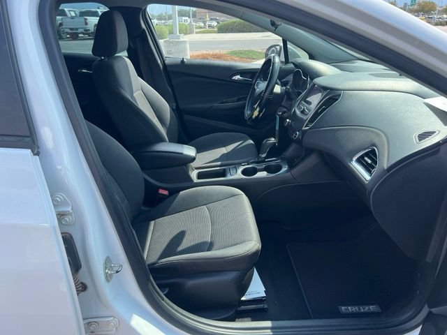 Used 2019 Chevrolet Cruze LS FWD image 30