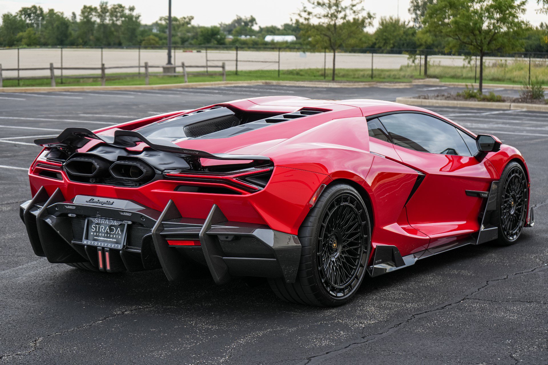 Used 2025 Lamborghini Revuelto AWD/4WD image 13
