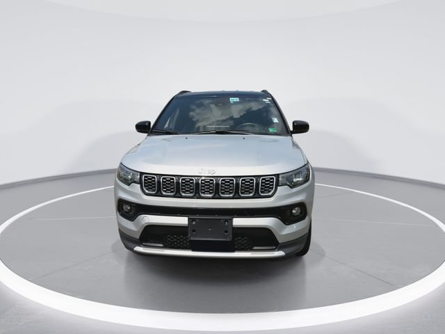 Used 2024 Jeep Compass Limited AWD/4WD image 3