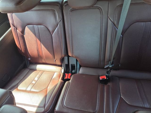 Used 2024 Ford Expedition Limited image 8