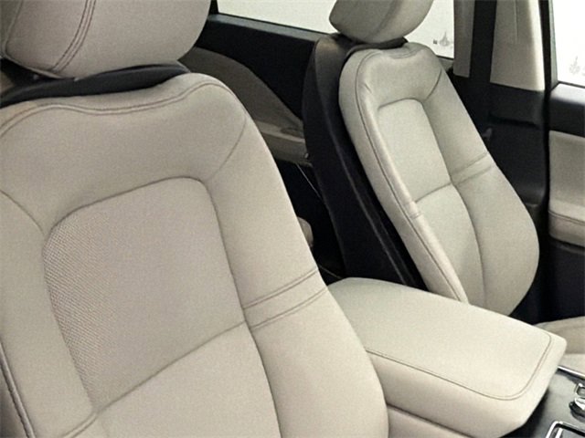 New 2026 Lincoln Aviator AWD image 11