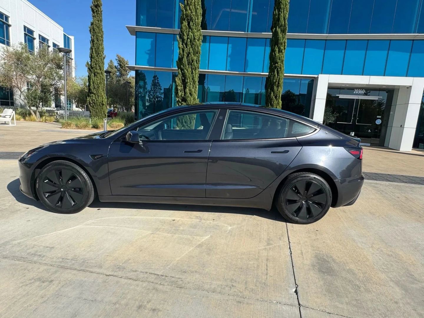 Used 2024 Tesla Model 3 Standard Range image 54