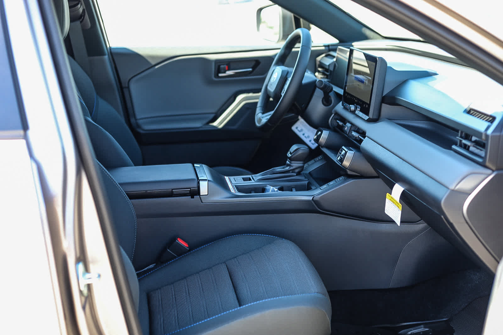 New 2026 Toyota RAV4 SE w/ Weather Package AWD/4WD image 18