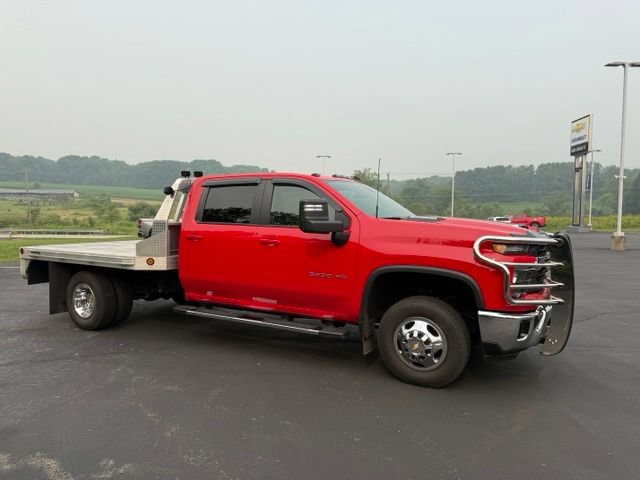 Used 2024 Chevrolet Silverado 3500 LT w/ Convenience Package AWD/4WD image 4