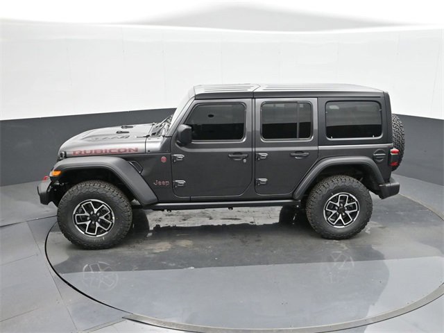 Used 2024 Jeep Wrangler Unlimited Rubicon w/ Technology Group image 34