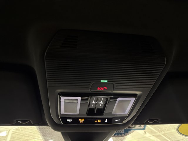 Used 2024 Volkswagen Atlas Cross Sport SE AWD/4WD image 35