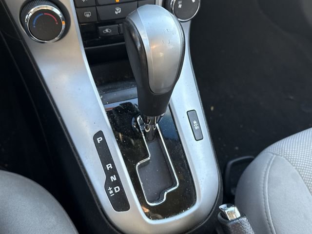 Used 2011 Chevrolet Cruze LT image 20