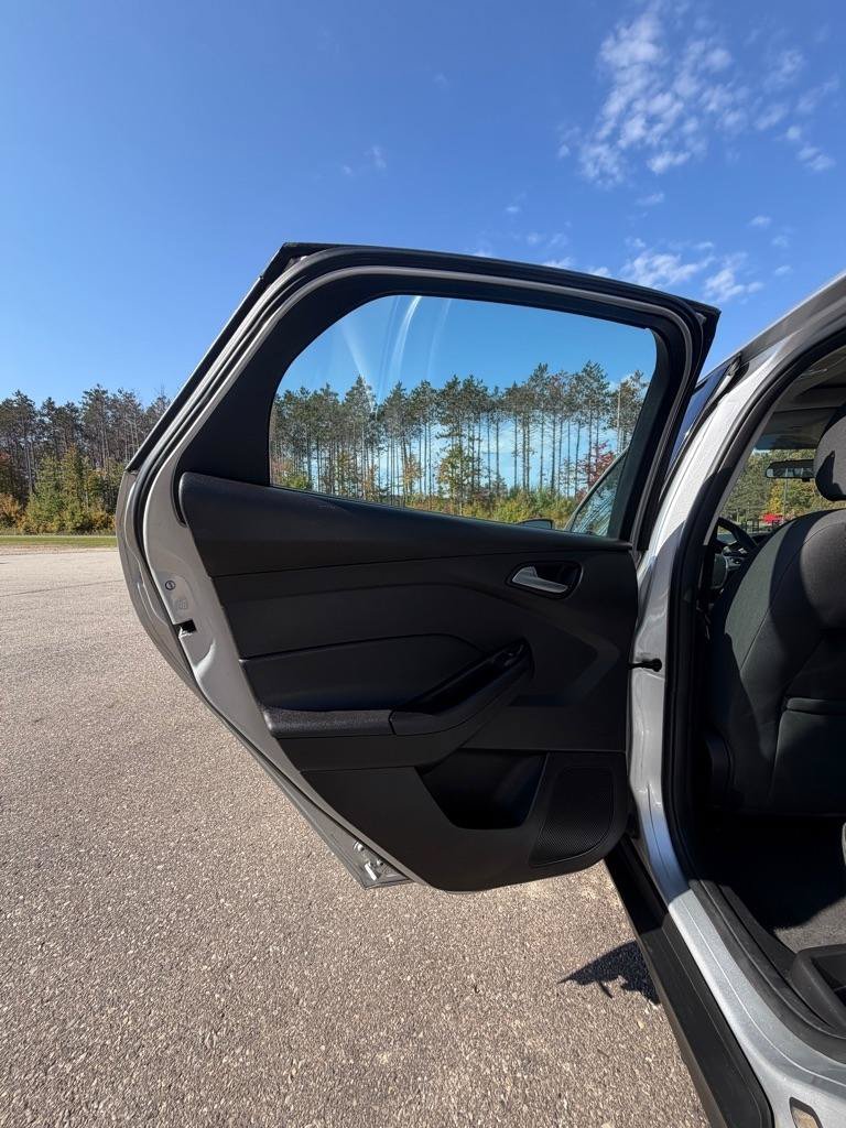Used 2014 Ford Focus SE FWD image 15
