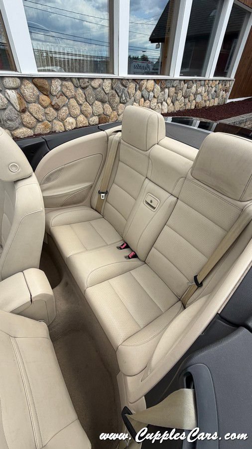 Used 2008 Volkswagen Eos 2.0T FWD image 28