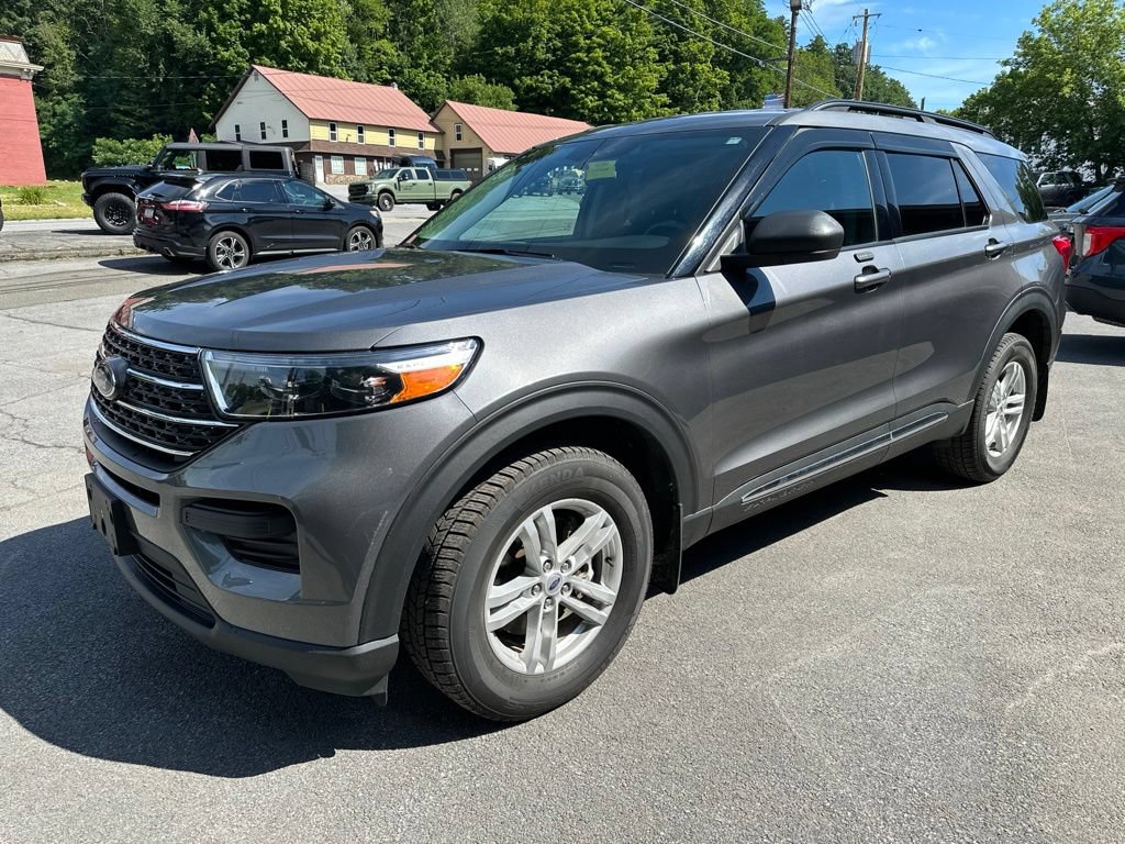 Used 2023 Ford Explorer XLT AWD/4WD image 1