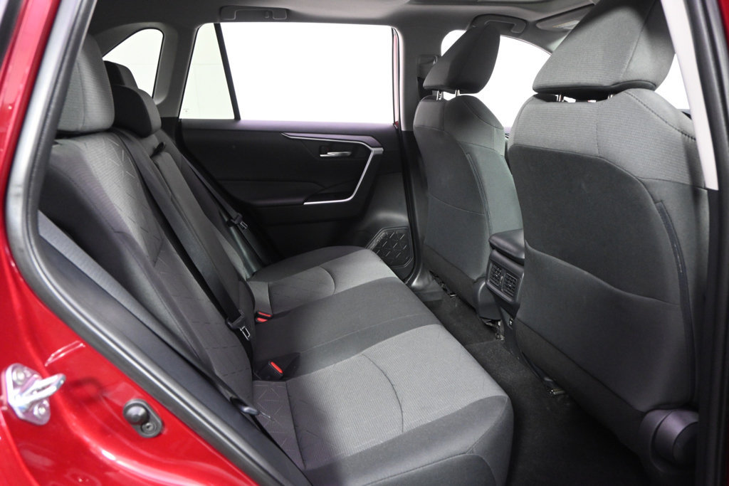 Used 2021 Toyota RAV4 XLE w/ Convenience Package AWD/4WD image 18